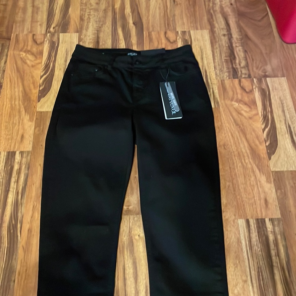 Base level jeans size 8 (40 L 32)